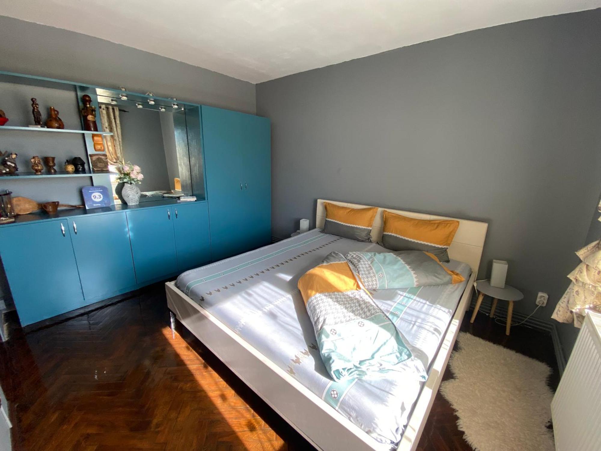 Comfort Home Apartment 2 Petrosani Bagian luar foto